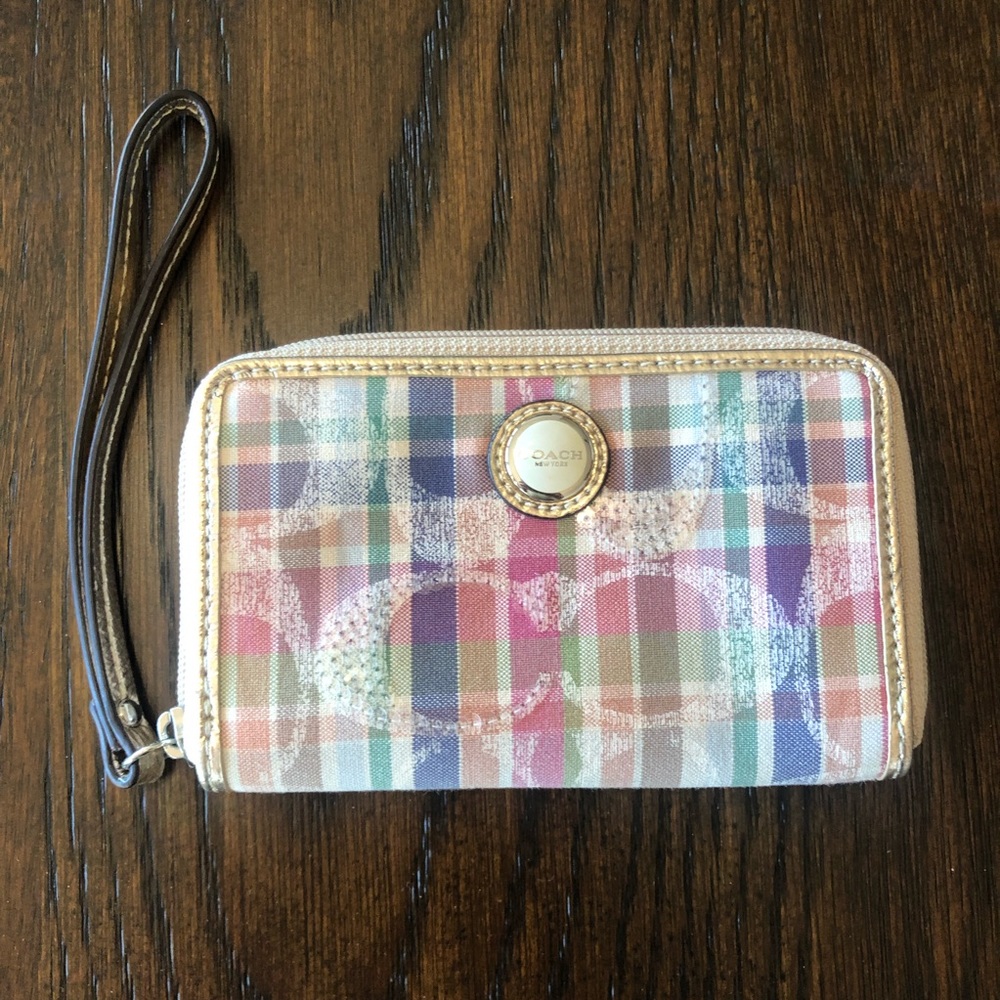 Coach Wristlet with card pockets